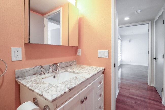 Building Photo - 18411 Hatteras St