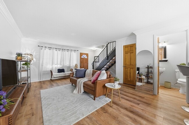 Building Photo - 5505 Adelaide Ave