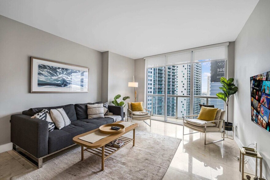 Primary Photo - 485 Brickell Ave