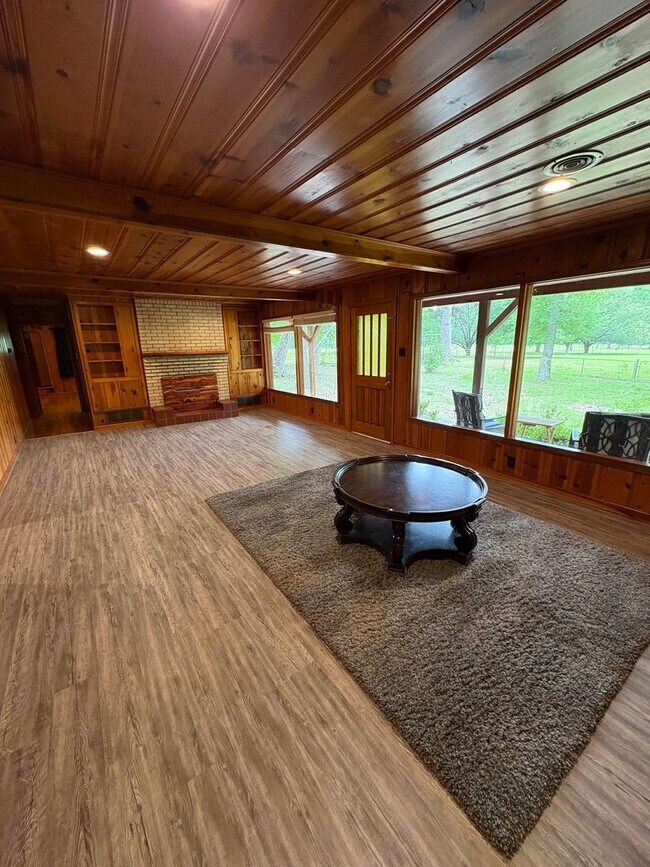 Building Photo - Storybook Cedar Home Down a Private Tree-Lined Drive