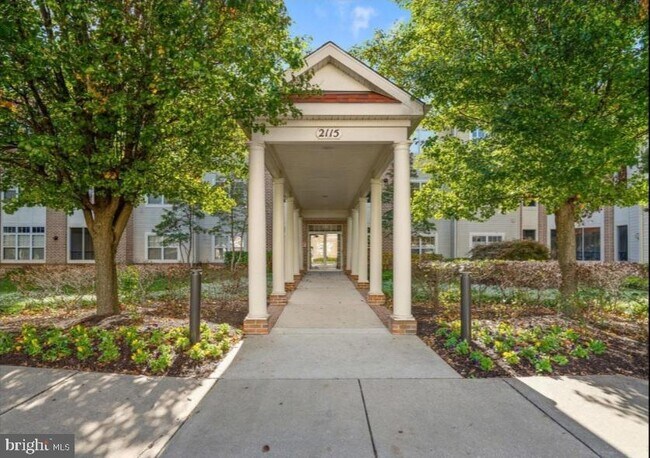 Building Photo - 2115 Ganton Green