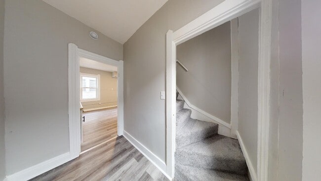 Building Photo - Old Brooklyn Area - 3 Bedroom Single Famil...