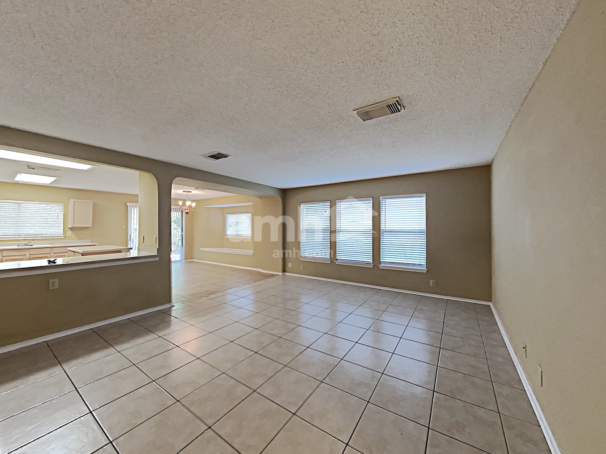 Building Photo - 10542 Westfield Pl