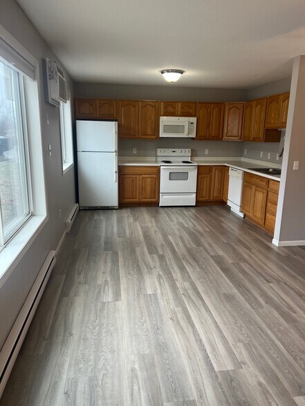 Building Photo - 615 11th Street Southwest