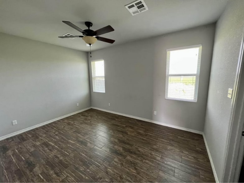 Building Photo - 10712 Granada Dr