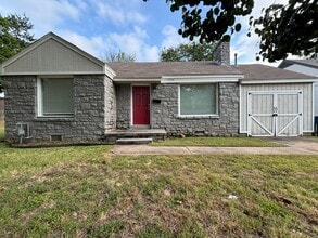 Building Photo - Updated 3 bedroom in Midtown!