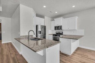Building Photo - Coral Canyon Living! 3 Bedroom Home with C...
