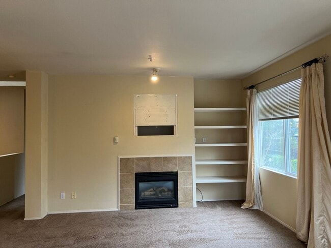 Building Photo - 1bd/1ba Sammamish Condo