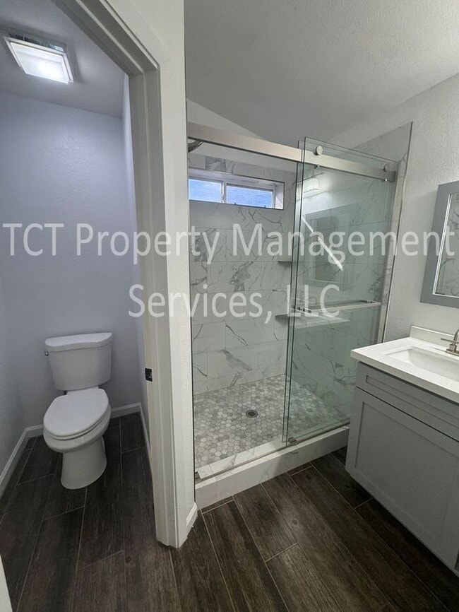 Building Photo - Tastefully Updated Home in Great Chandler Location