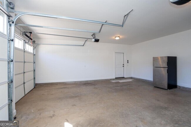 Building Photo - 1000 McInteer Cir