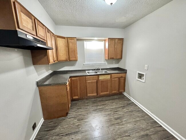 Building Photo - 5378 Beaverton Cove