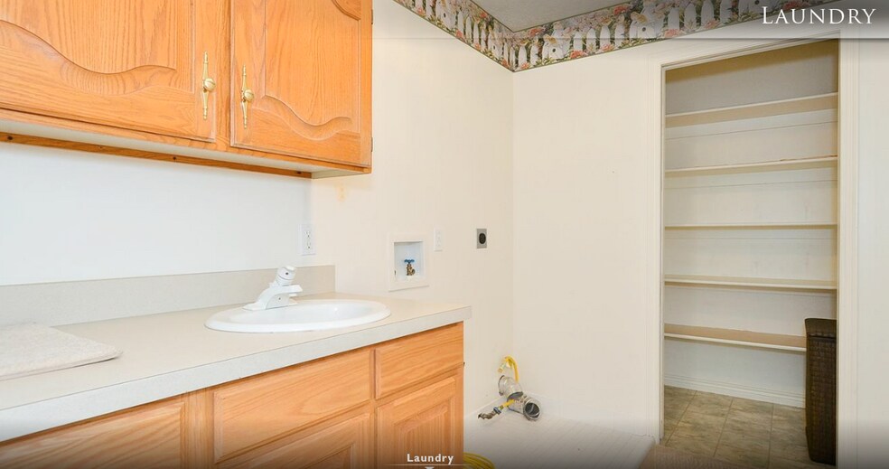 Upstairs Laundry Room - 633 W 2325 N