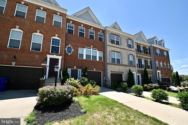 Building Photo - 11177 Southport Pl