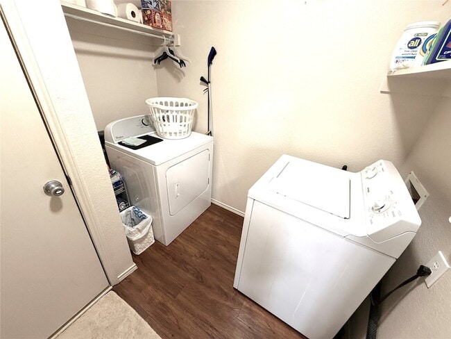 Building Photo - 1203 Mallard Dr