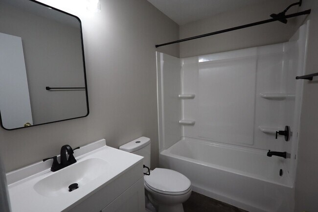 Building Photo - 20-22 Morehouse Ct--NOREMAC