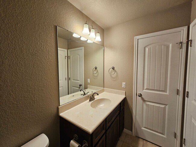 Building Photo - RENT REDUCTION - AVAILABLE NOW!
