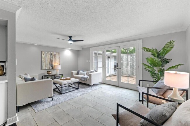 Building Photo - 6109 Bullard Dr