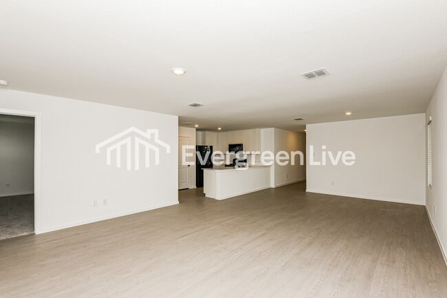 Building Photo - 2256 Tierra Madre Blvd