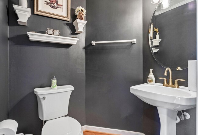 Building Photo - 4208 Mylan Rd