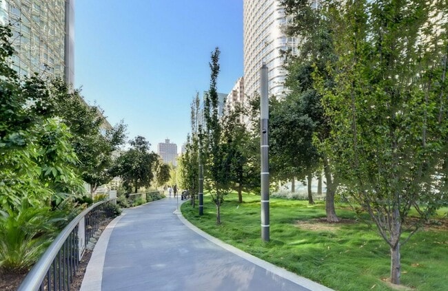 Building Photo - 300 3rd St