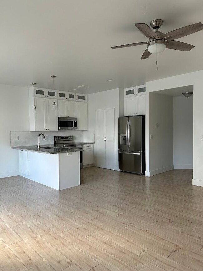 Building Photo - Huckleberry Townhomes