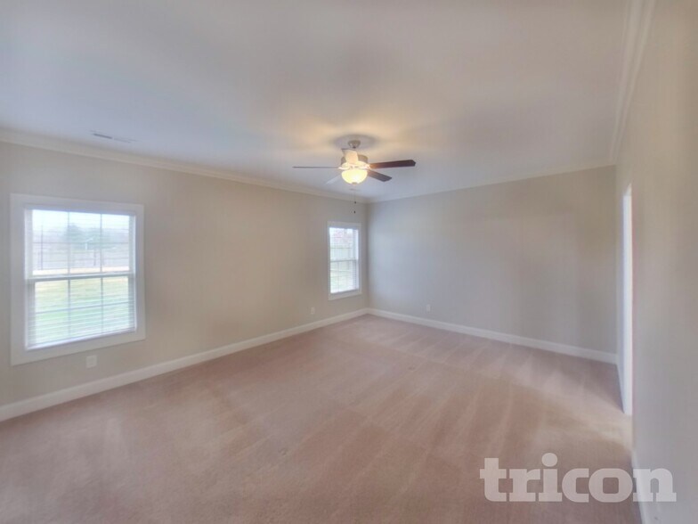 Building Photo - 1502 John Lee Ln