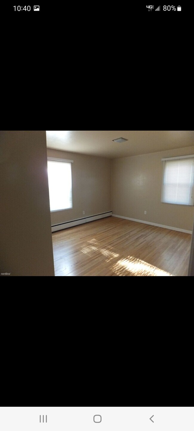 Bedrooms are of equal size - 416 S 12th St