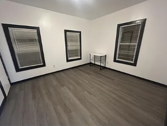 Building Photo - 5 Charlotte St