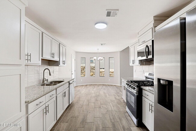Building Photo - 841 Paseo Drusy Pl