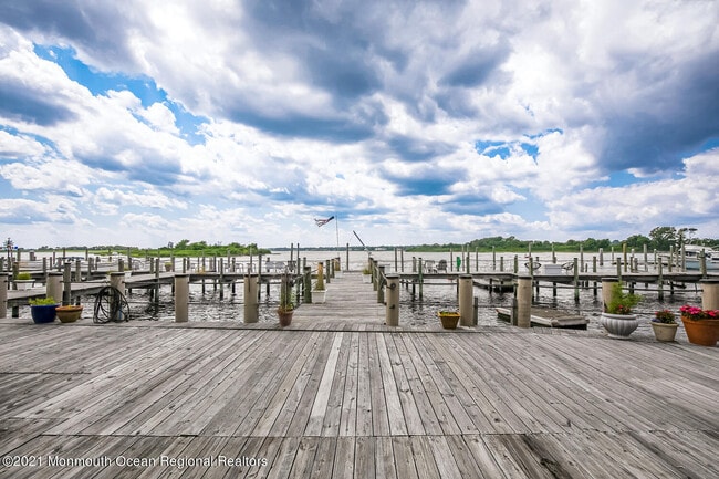 Building Photo - 1332 Ocean Ave