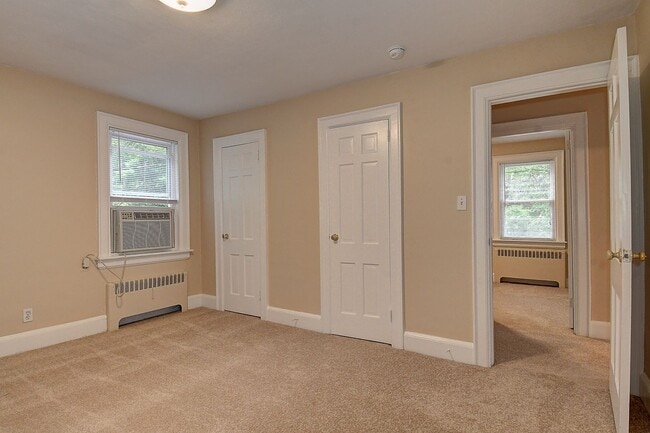Building Photo - PORTSMOUTH FOR RENT!