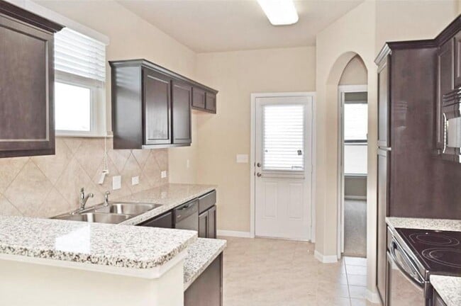 Building Photo - 124 Fire Island Dr