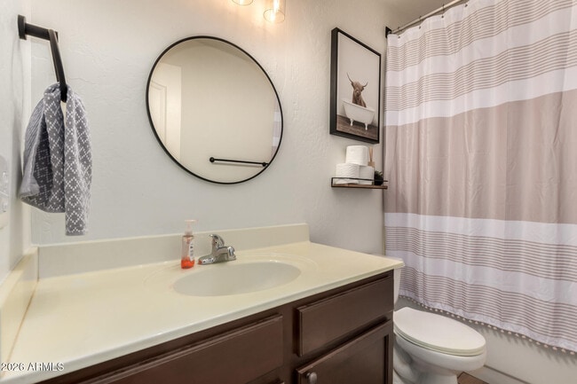 Building Photo - 2032 E Windsong Dr