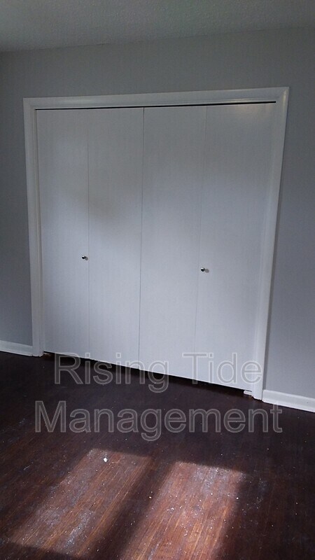 Building Photo - 948 Longview Cir