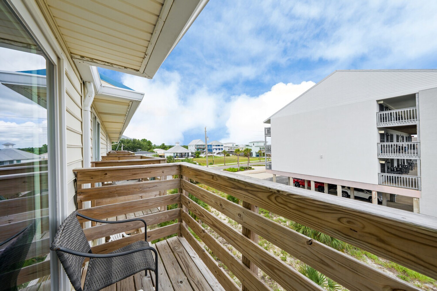 Building Photo - 344 E Beach Blvd