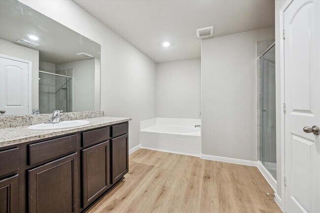 Building Photo - 3971 Turtle Creek