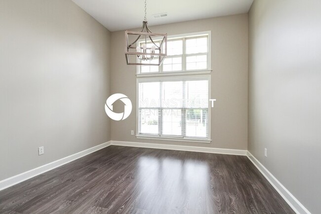 Building Photo - 2737 Aston Woods Ln