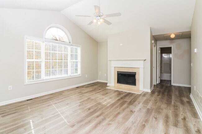 Building Photo - 6980 Pine Shadow Way