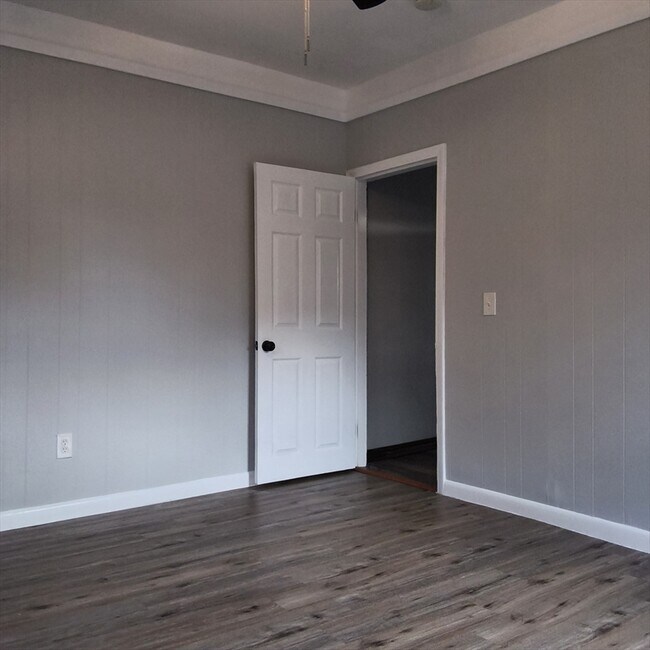 Building Photo - 212-218-218 Lowell St