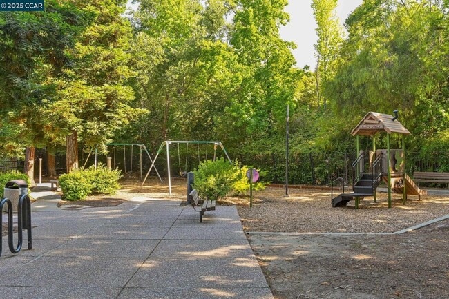 Building Photo - 903 Arrowhead Terrace