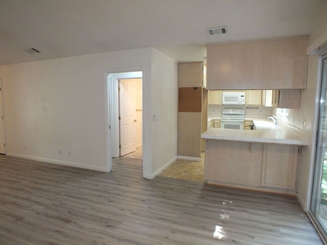 Building Photo - Placerville 3/2 home