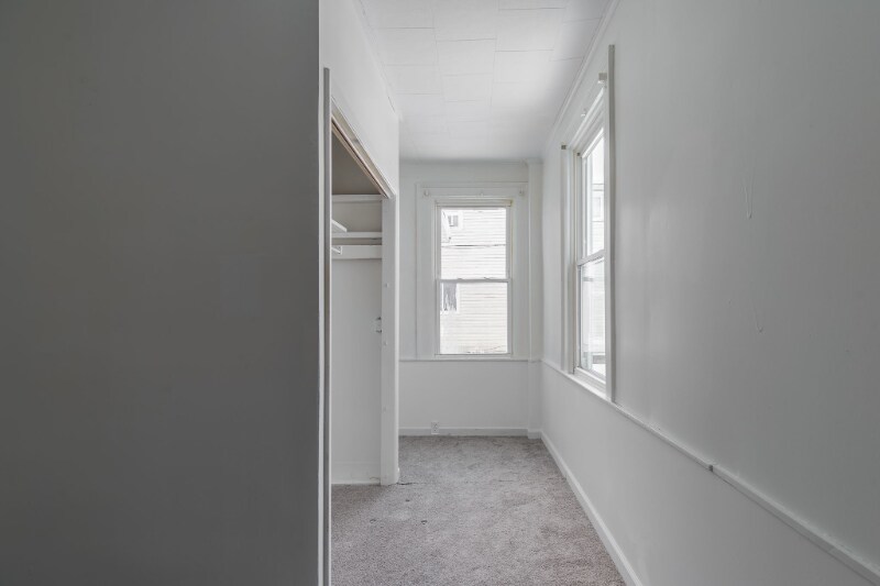 Building Photo - 297 Genesee St