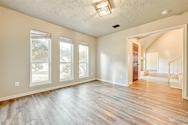 Building Photo - 3615 Highfalls Dr