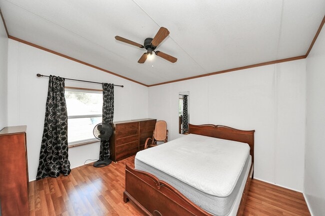 Building Photo - 16338 Hill Country Ct