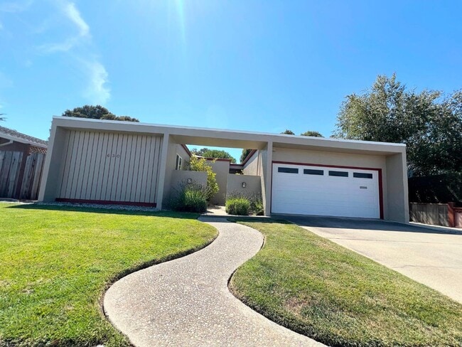 Primary Photo - 630 Pilgrim Dr