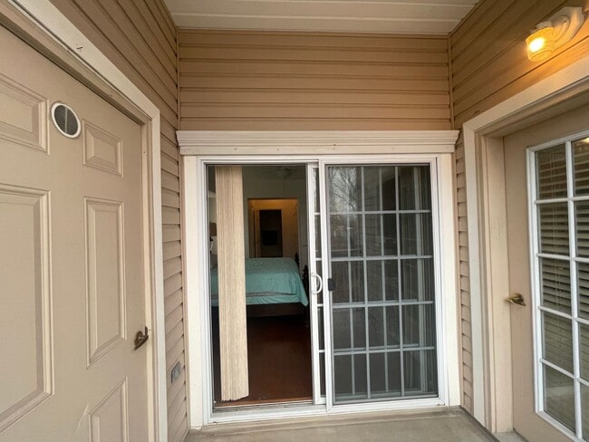 Building Photo - Condo unit 2BR 2 Baths 55+ and older