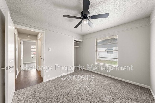 Building Photo - 4402 Seabreeze Dr