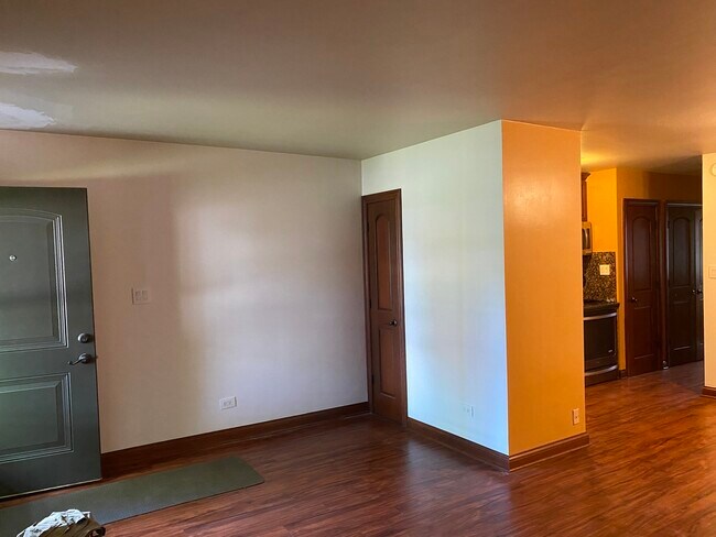 Building Photo - 1001 N Harlem Ave