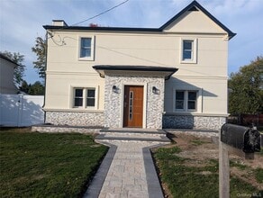 Building Photo - 22 Murray Rd