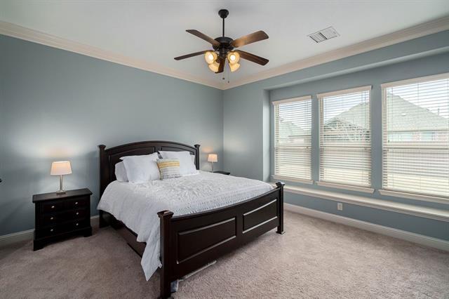 Building Photo - 410 Oxford Pl